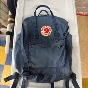 Kånken Classic Navy Blue Backpack